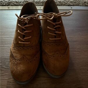 Classic Brown Oxford Women’s Shoes